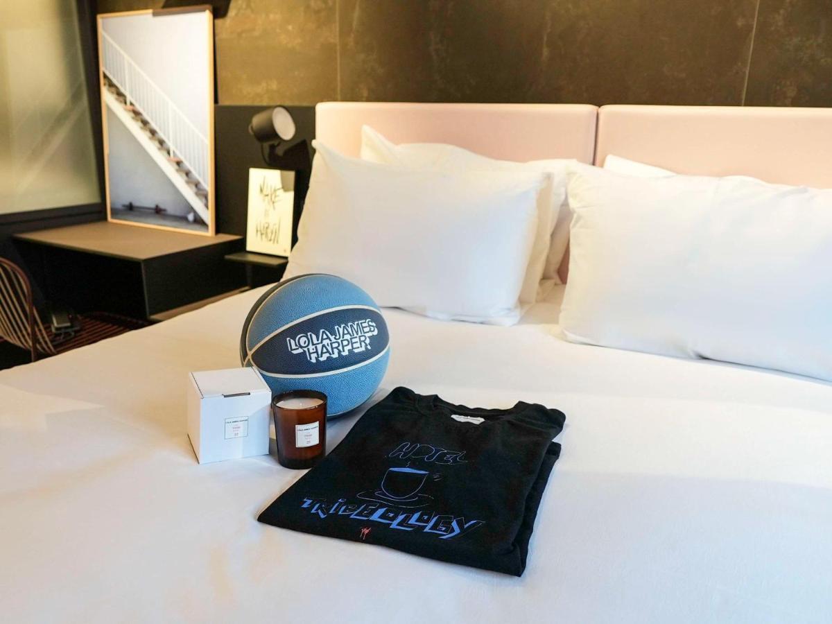 Tribe Paris Batignolles Hotel Exterior photo
