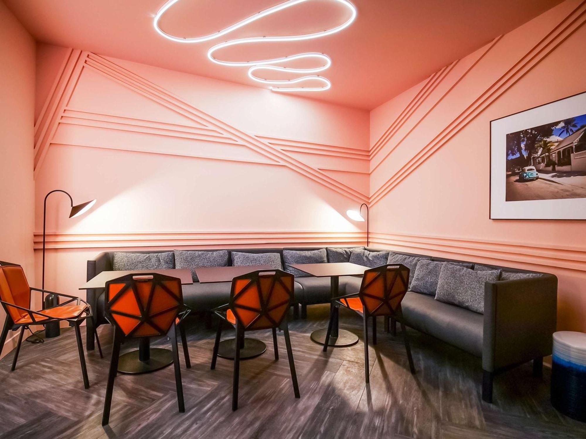 Tribe Paris Batignolles Hotel Exterior photo